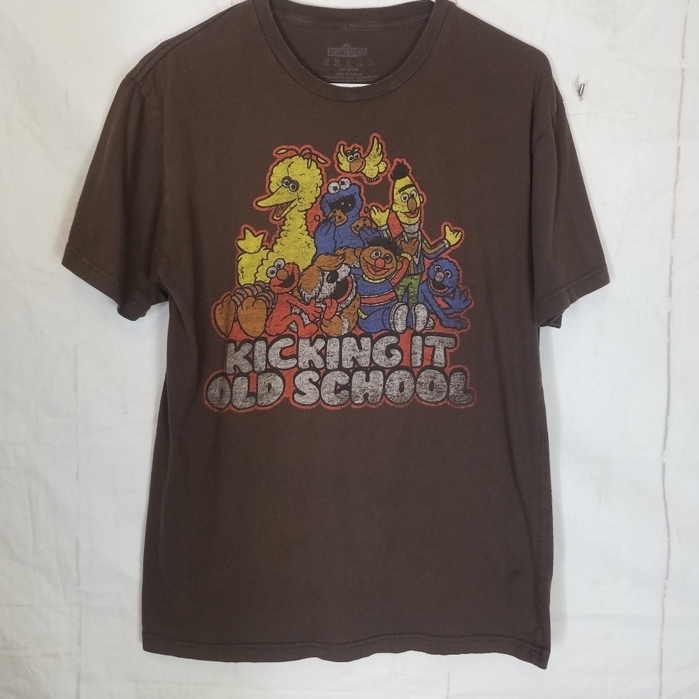 Sesame Street Kicking It Old School graphic tee